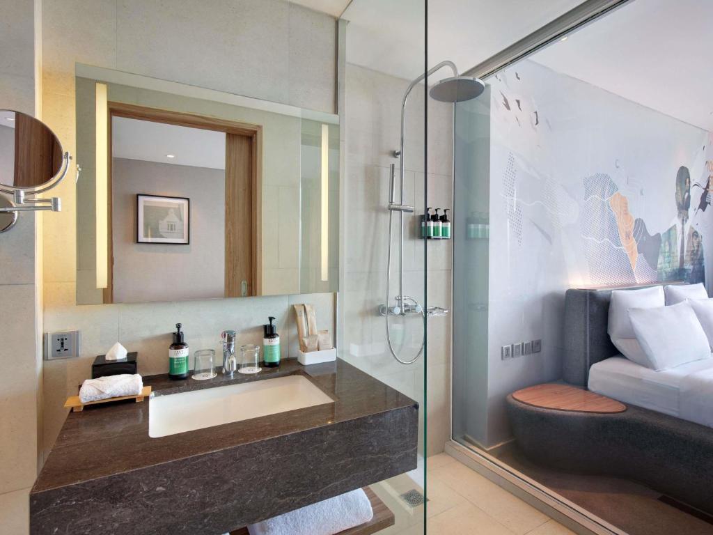 Novotel Jakarta Cikini - Deluxe Executive King Room