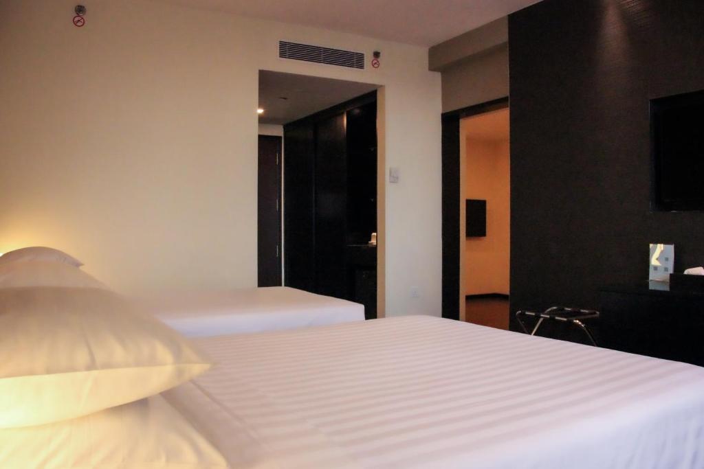 لابی و فضای عمومی Hotel Royal Singapore - تصویر ۵