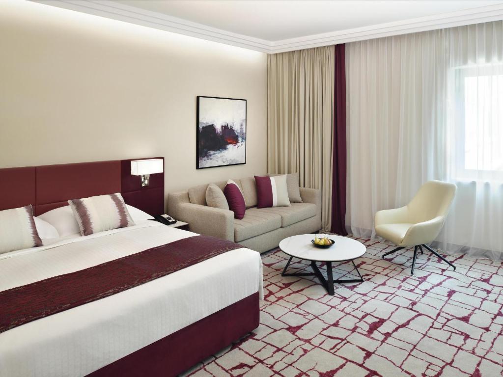 Mövenpick Hotel & Apartments Bur Dubai photo