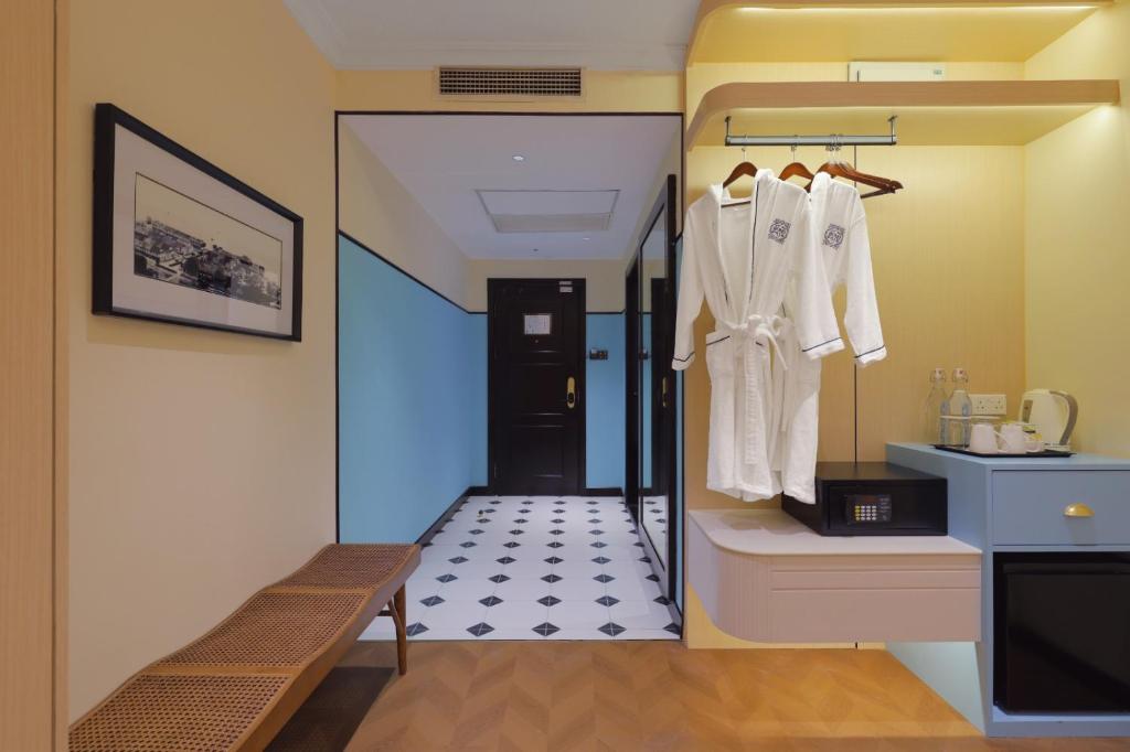 Hotel Sixty3 - Classic King (Newly Renovated)