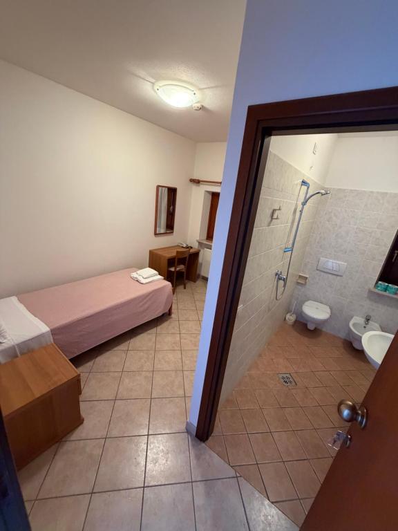 Hotel casa del pellegrino - Castelmonte - Habitación Individual Económica