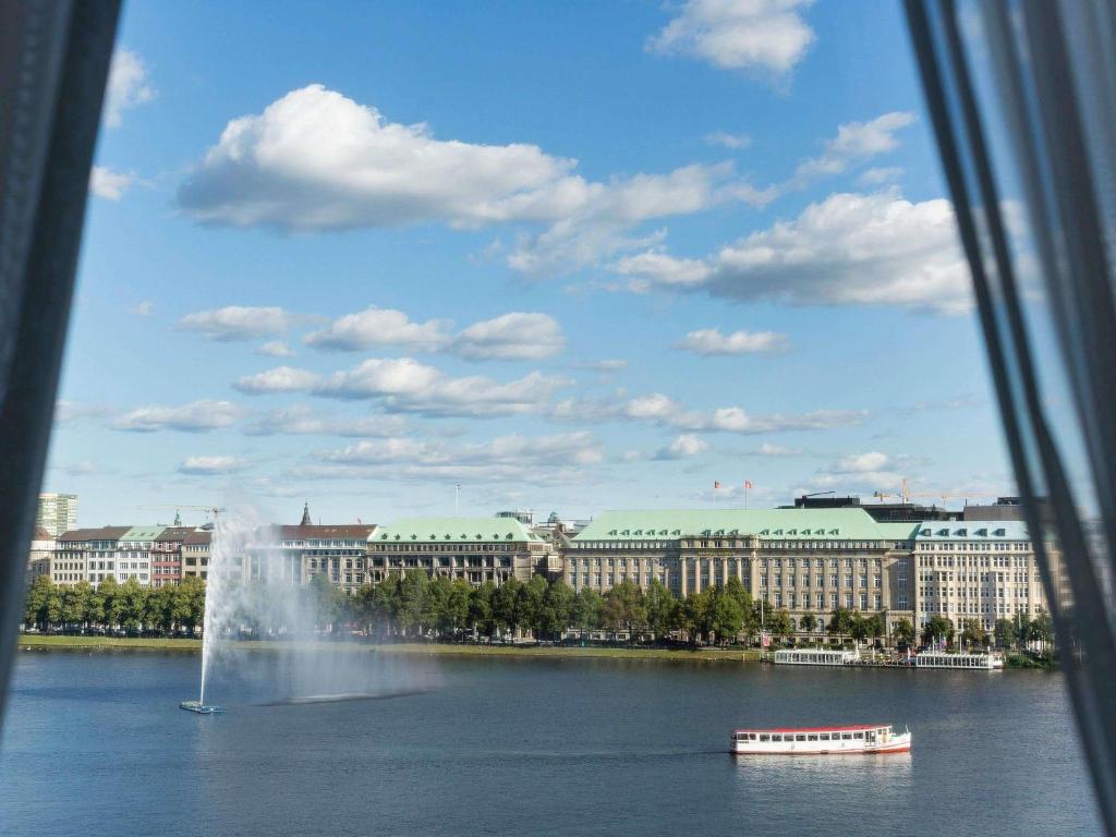 Fairmont Hotel Vier Jahreszeiten - Error
