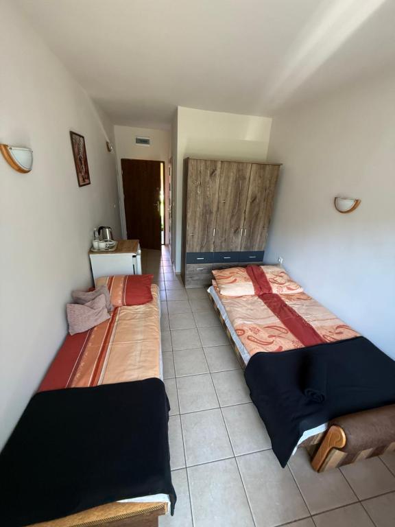 Na Wiejskiej - Habitación Triple Con Balcón