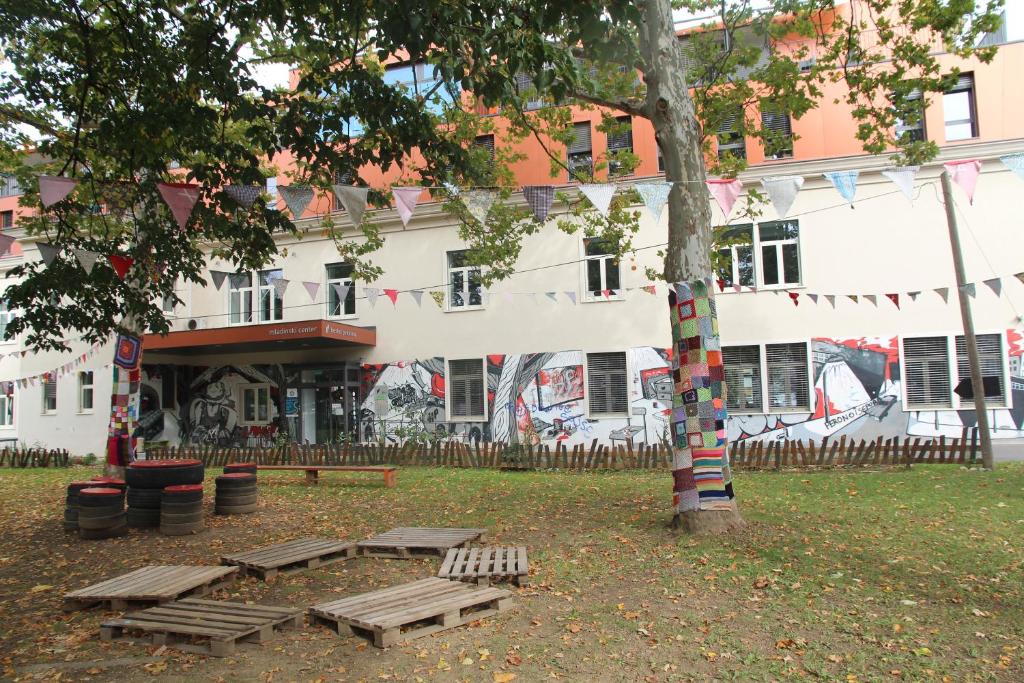 Zahrada ubytování Hostel Pekarna