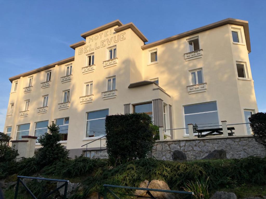Hotel Le Bellevue - Housity