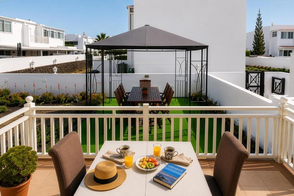Casa Ganesh, Puerto del Carmen - 8 mins walk to the beach