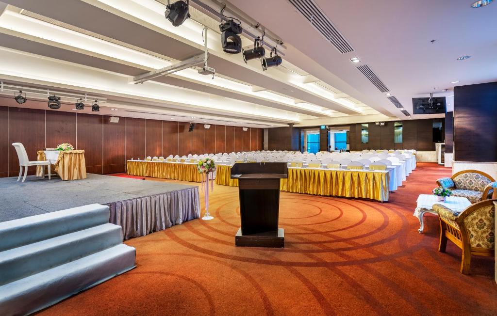 Posezení v ubytování Buri Sriphu Hotel