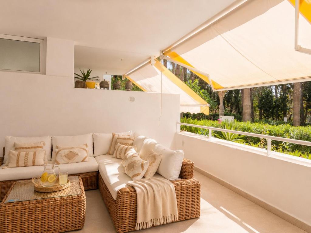 Montegolf renovated flat by Kura Homes