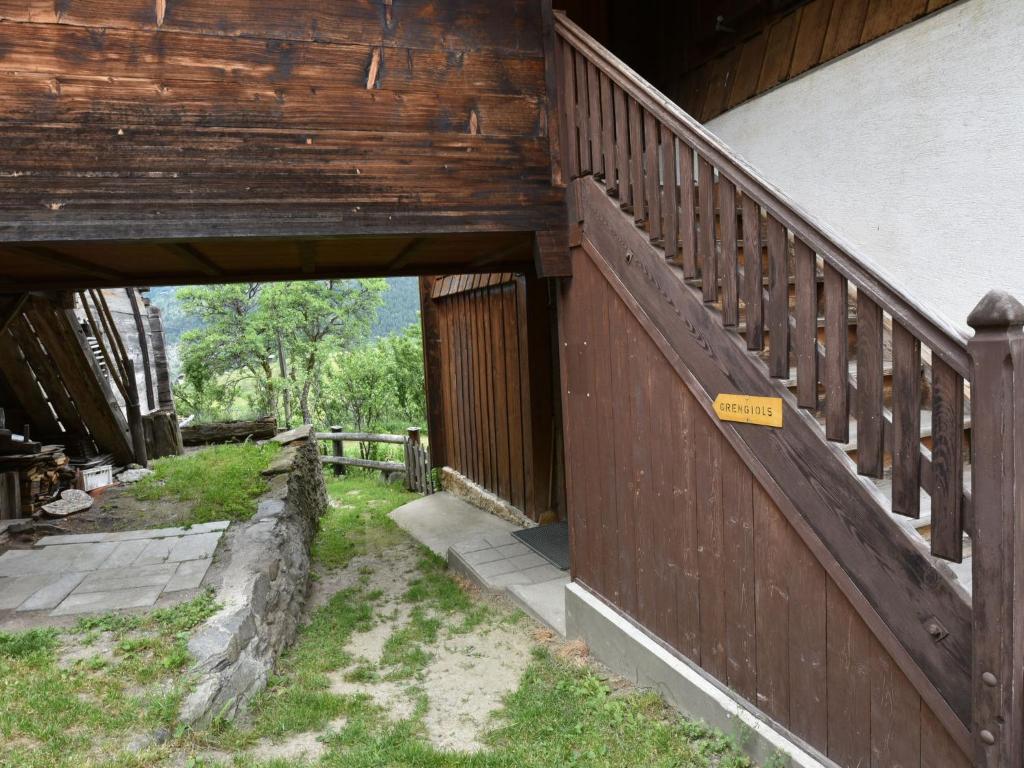 Fotografie z fotogalerie ubytování Chalet in Grengiols near Bettmeralp Ski Slopes v destinaci Grengiols