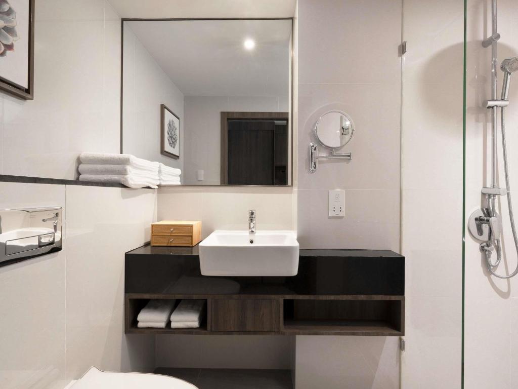 Novotel Living Bangkok Sukhumvit Legacy photo