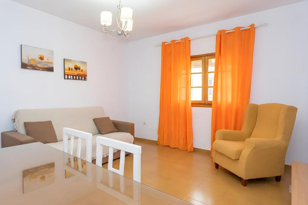 Nuevo Apartamento con Balcones y Aire solo familias y parejas