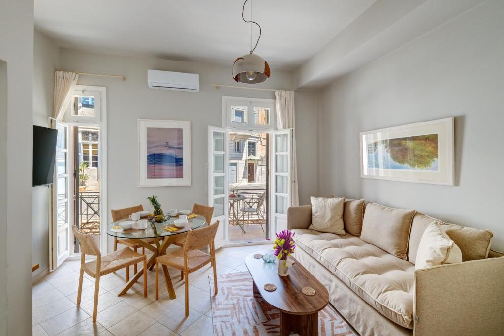 Maestro Signature Suite