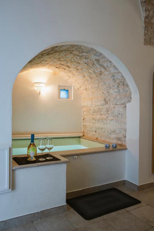 Jacuzzi IV Monte romantic suite with hot tub