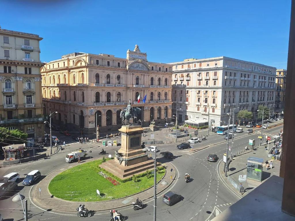 Naples Plaza Downtown