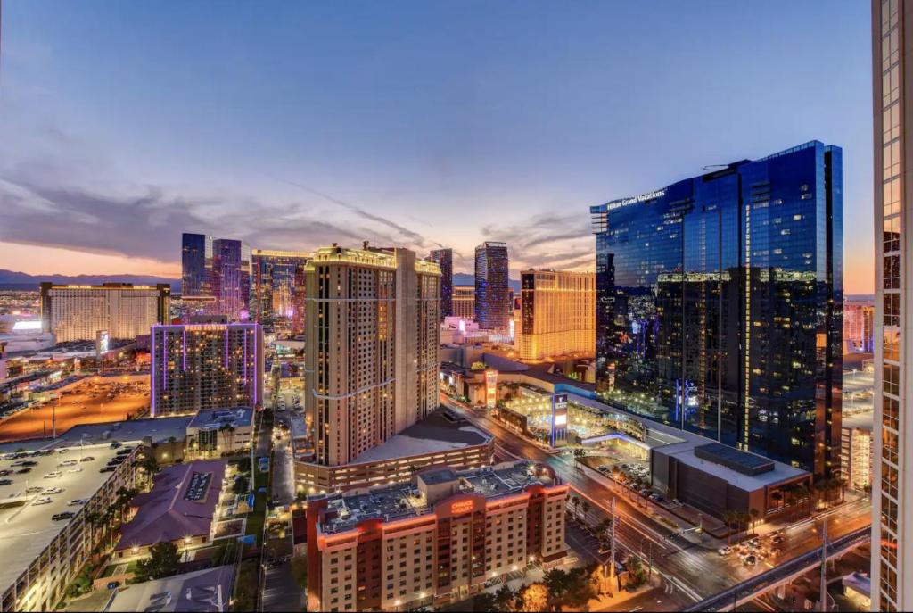 No Resort Fee - Balcony Strip Views, Pools & Parking photo