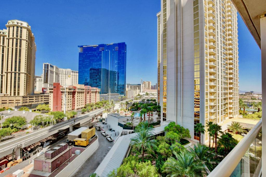 No Resort Fee - Balcony Strip Views, Pools & Parking photo