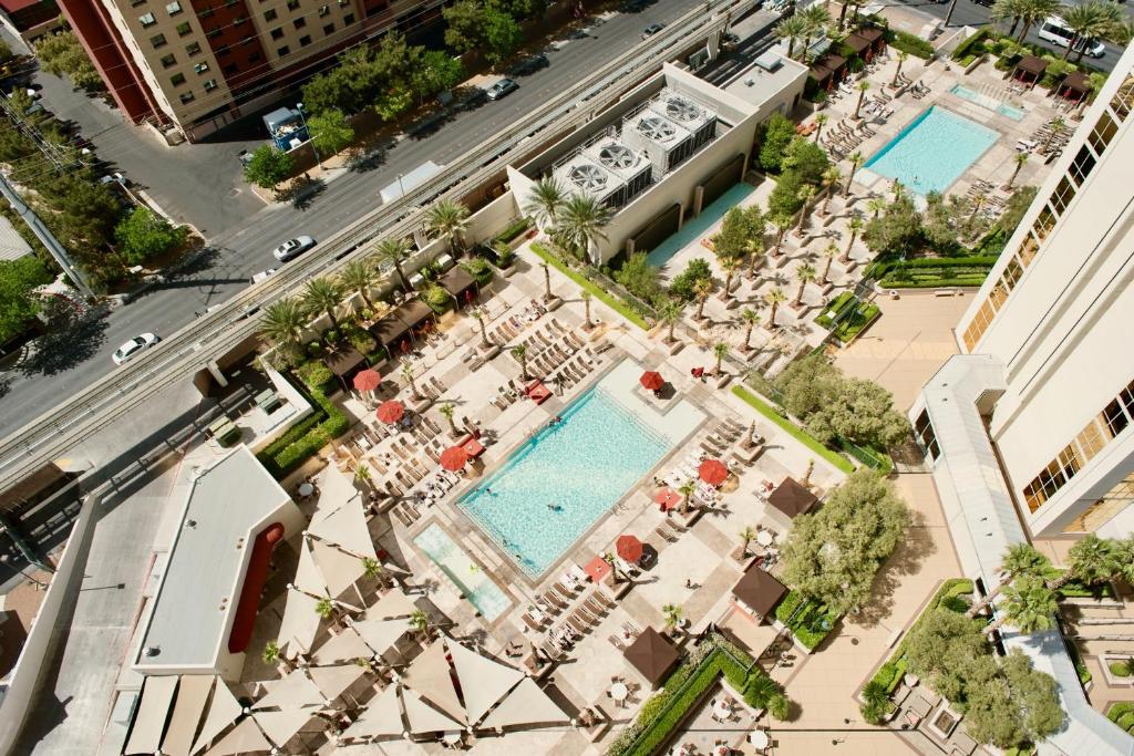 No Resort Fee - Balcony Strip Views, Pools & Parking photo