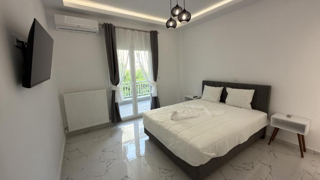 Cozy Peraia Apartment near the Seafront