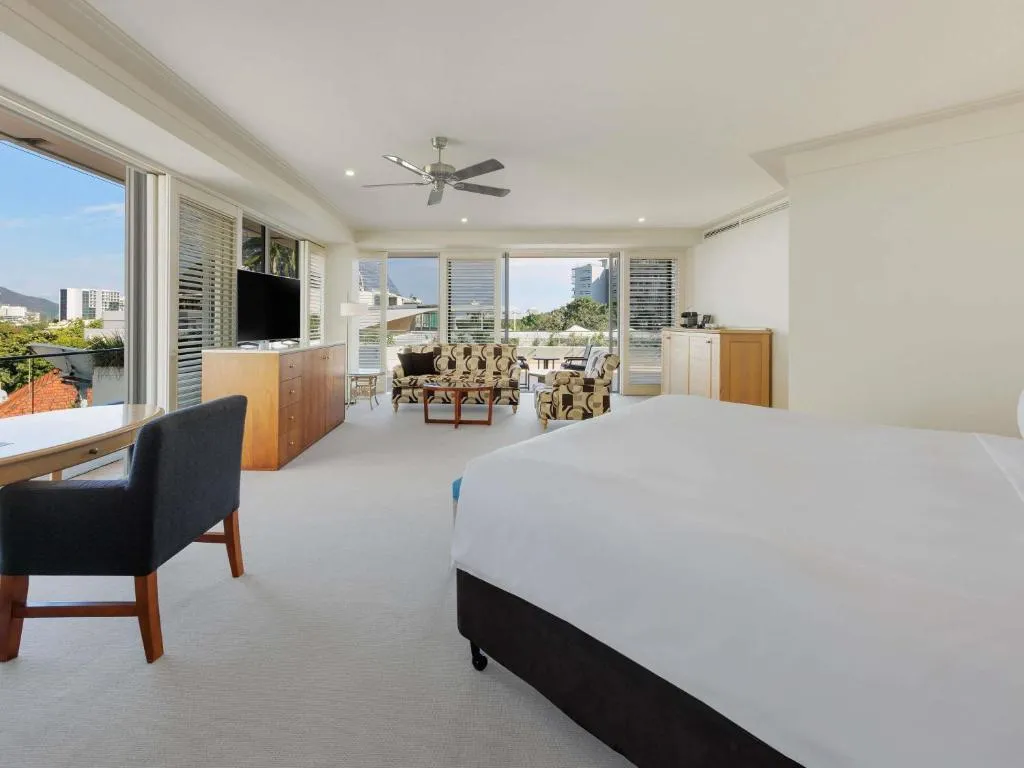 Junior King Suite with City View and Double Spa with one drink voucher