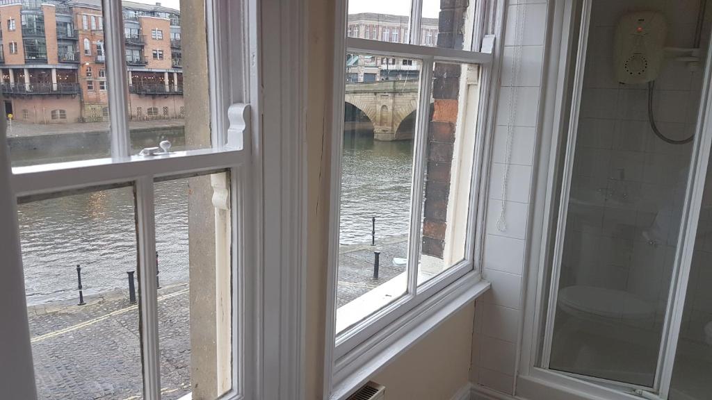 Lil's On The Waterfront - Resim 14