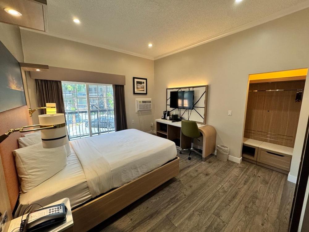 Granada Inn - 