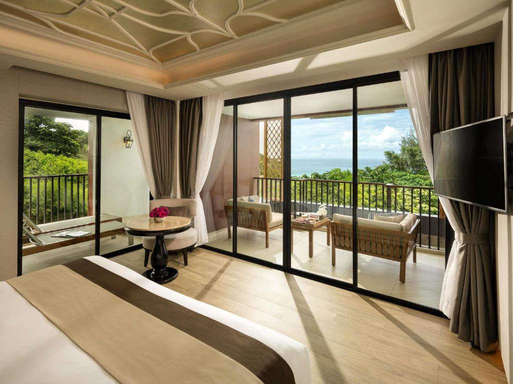Avista Grande Phuket Karon MGallery hotel interior