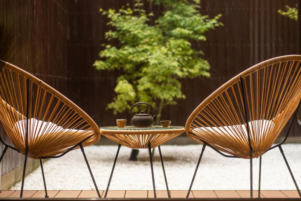 夏様八雲莊 5 minutes from Kyoto Nijo Station,Entire Kyomachiya with courtyard,Sleeps 8,Comfortable option with two bathrooms