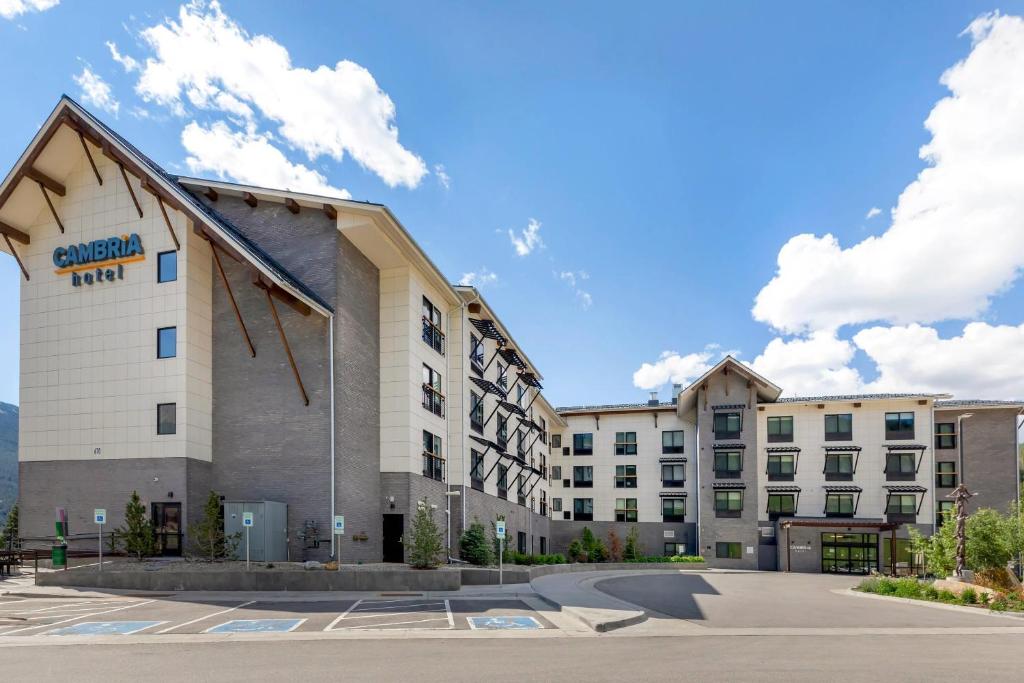 Cambria Hotel Copper Mountain photo