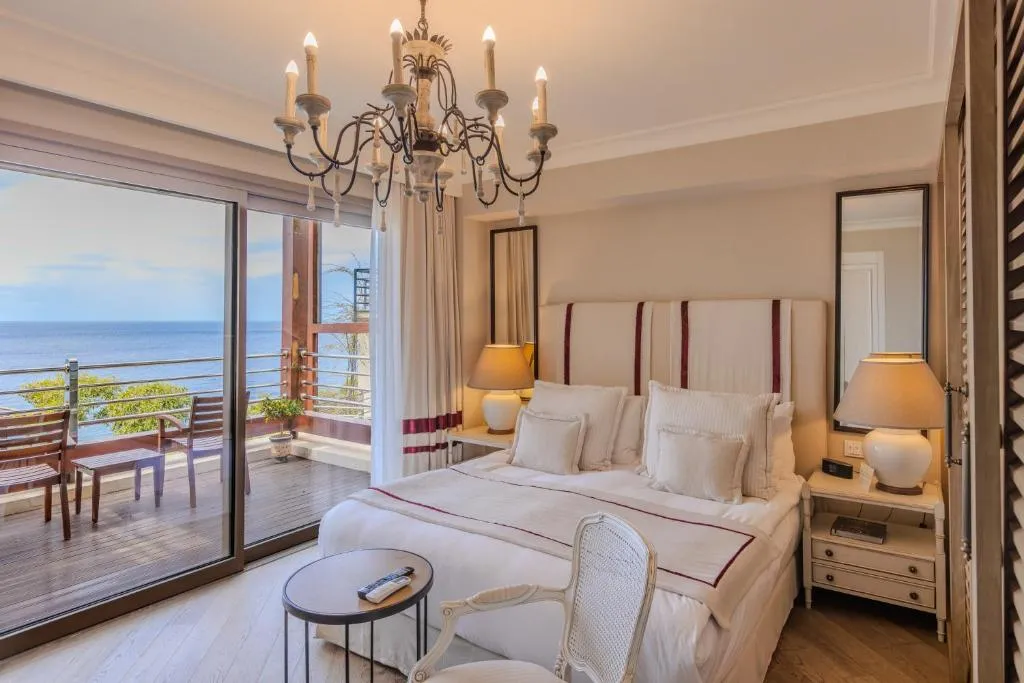 Allium One Bedroom Seaview Suite
