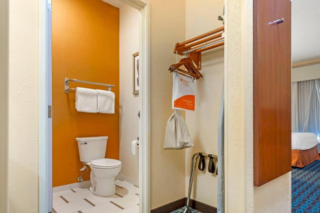 Comfort Inn & Suites Green Bay Stadium Area photo