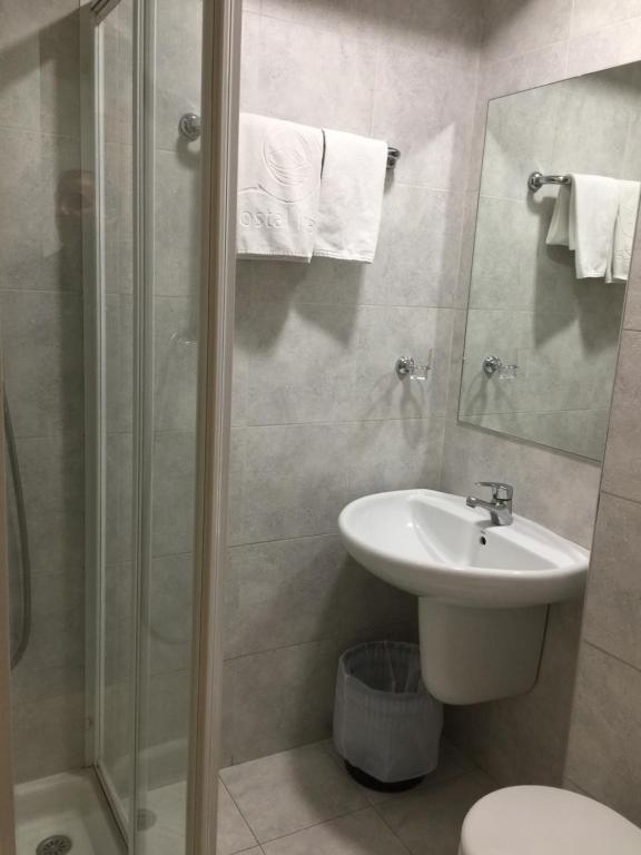 Koupelna v ubytování Iraipe Izaga Hostal
