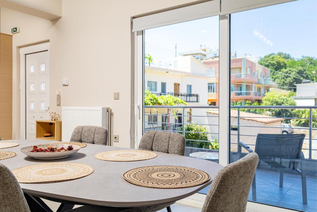 Oikia Azilakas 3 Bedroom House with Parking