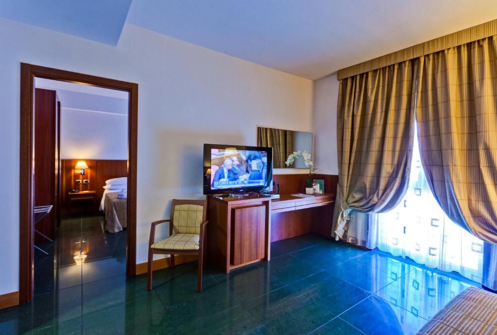 Een TV en/of entertainmentcenter bij Hotel Dei Principati
