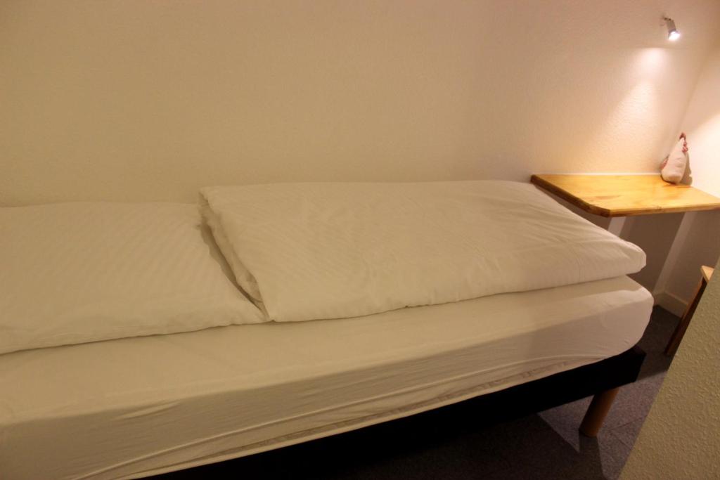 A la Maison Rouge Hôtel & Restaurant - Comfort Triple Room