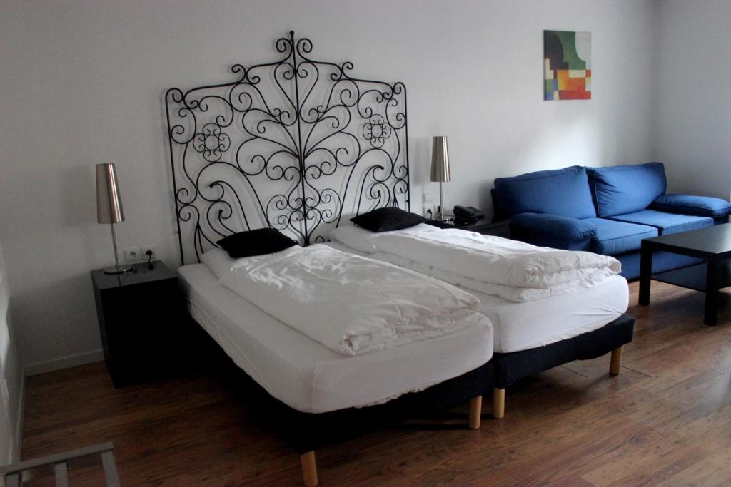 A la Maison Rouge Hôtel & Restaurant - 
