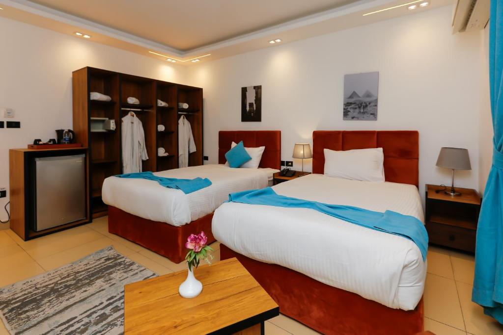 Pyramids Gem Plaza Powered By Look - 