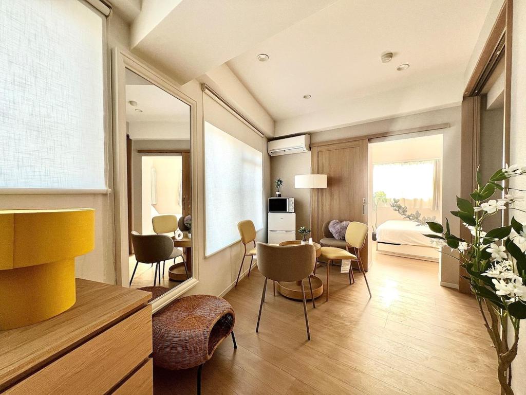Luxury 2 bedroom suite in Shinjuku Meoa, super luxury Dyson & POLA top configuration! 3 min to Waseda station, maximum 4 guests