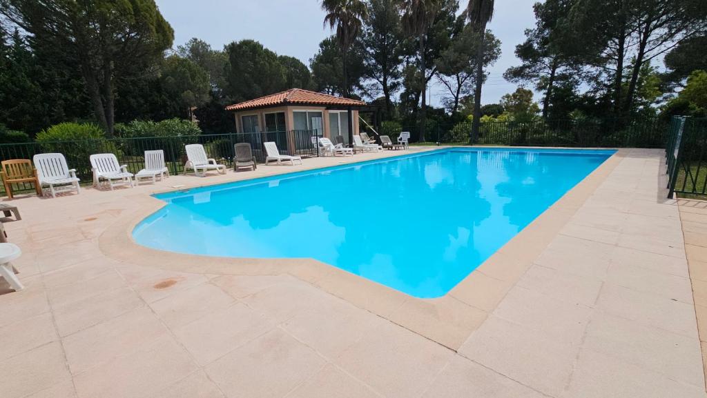 Apartment Gioia, strandnah, familienfreundlich, Garage, Pool by Riviera Homelife Managment