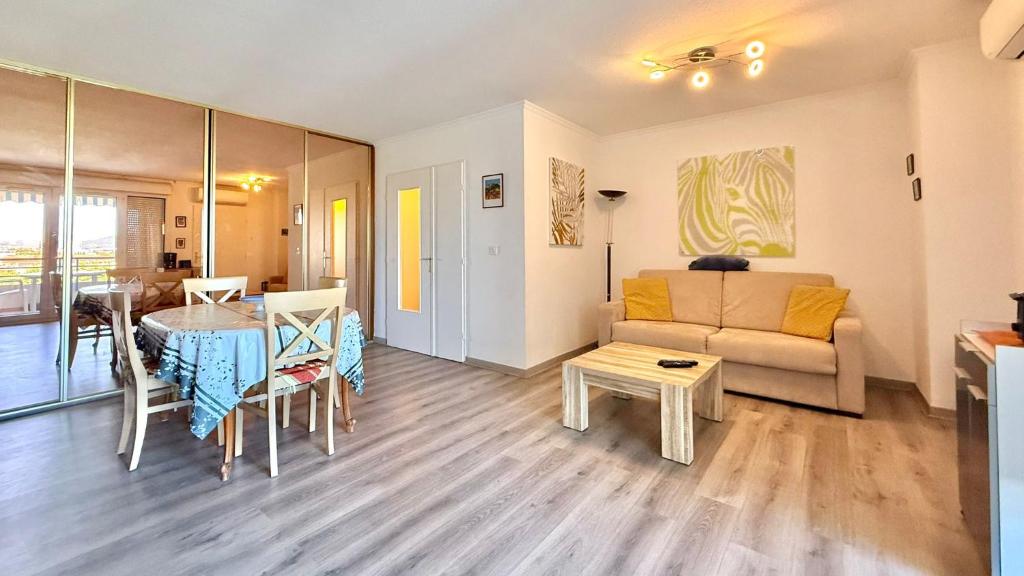Appartement F2 à Fréjus avec terrasse et parking