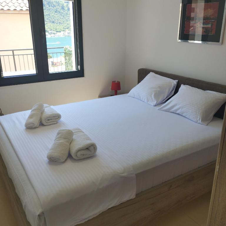 State Apartments - Housity