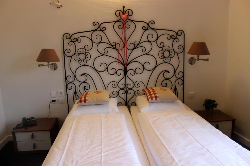 A la Maison Rouge Hôtel & Restaurant - Comfort Twin Room