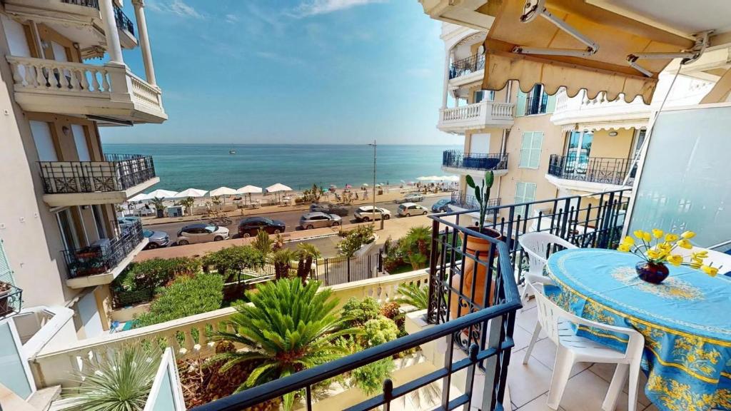 117VB - Beau 2P face mer avec terrasse et parking