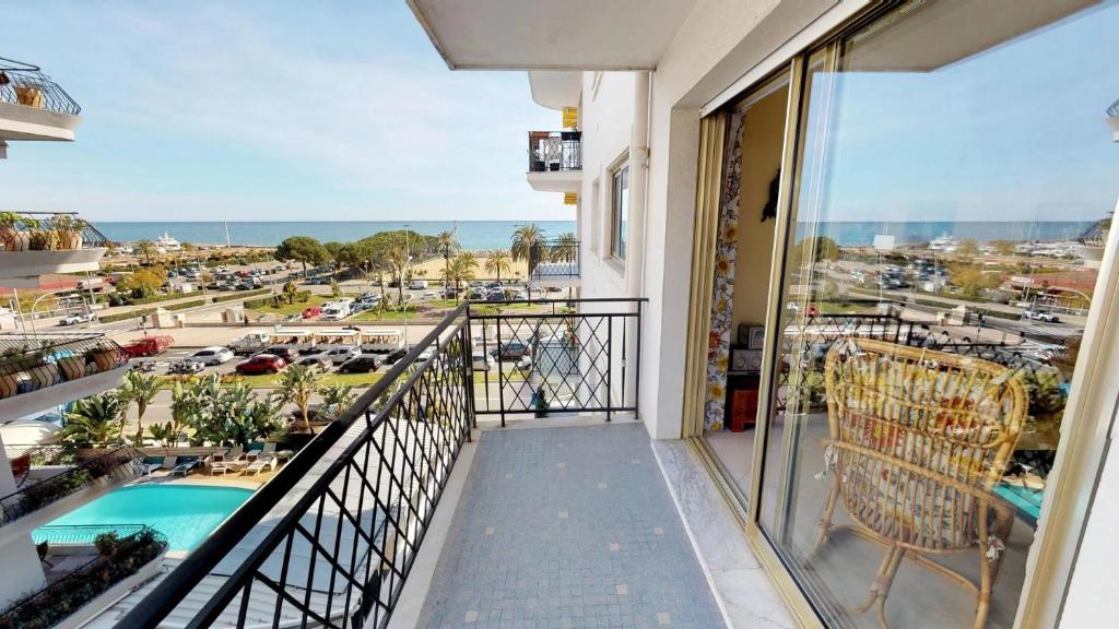 17SM - 2P avec terrasse vue mer latérale, proche centre