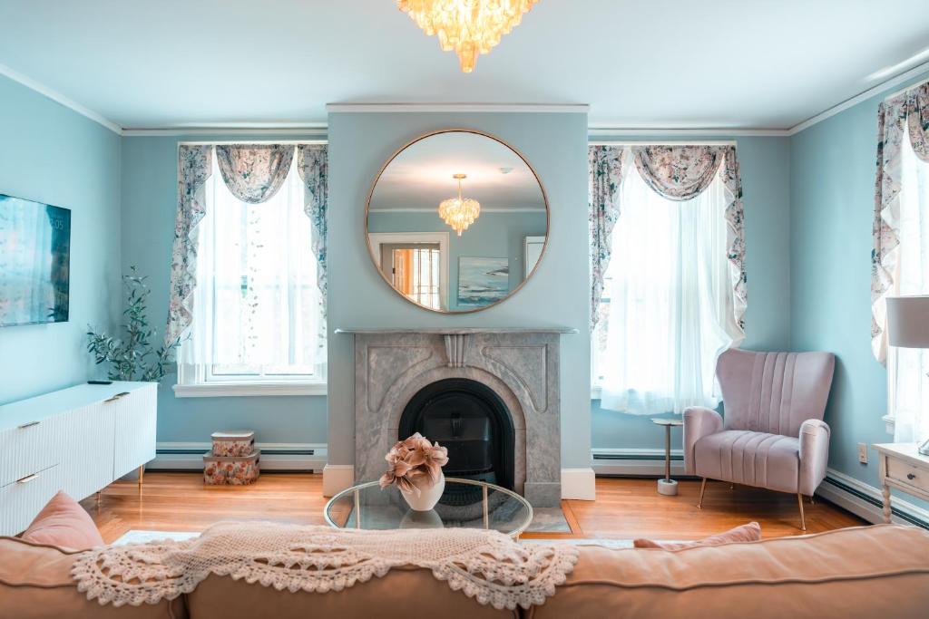 The Underwood-Hale House photo