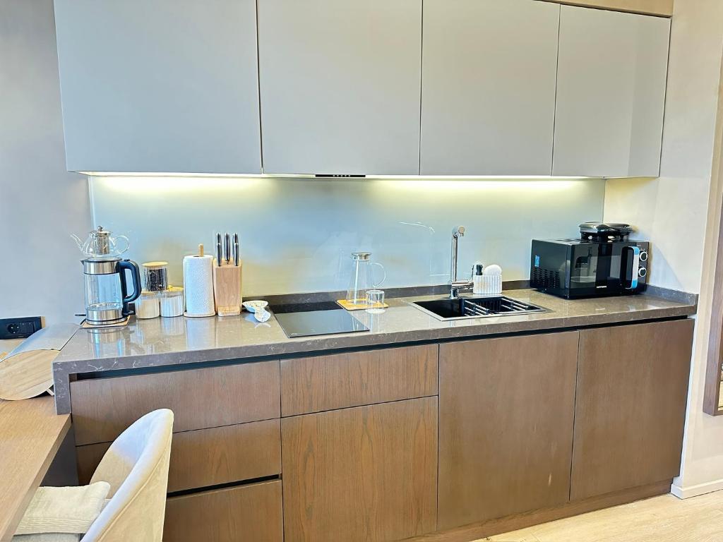 امکانات Seabreeze Baku White Residence Studio, Terrace - تصویر ۴