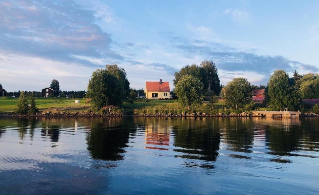 Jämtland Lake House with Sauna & Private Jetty