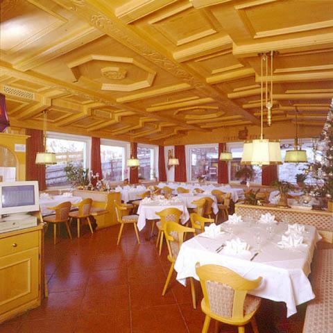 Restaurace v ubytování Hotel Scoiattolo