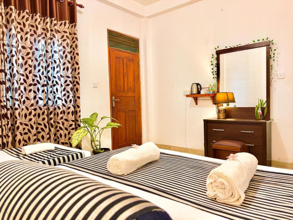 Seven Minutes Ella by SANS - Standard Triple Room
