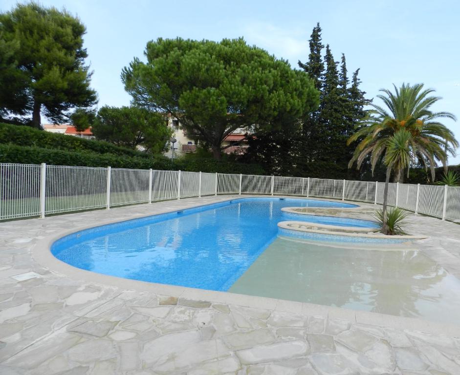 Charmant appartement climatisé 4 Personnes, piscine & parking