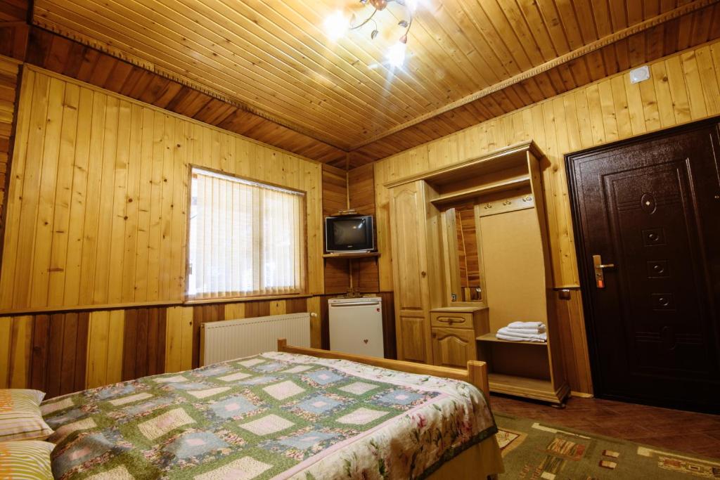 Korona Karpat - Quadruple Room With Bathroom